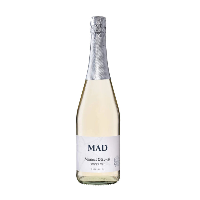 Muskat Ottonel Frizzante Schaumwein vom Weingut MAD - erhältlich bei WINECOM